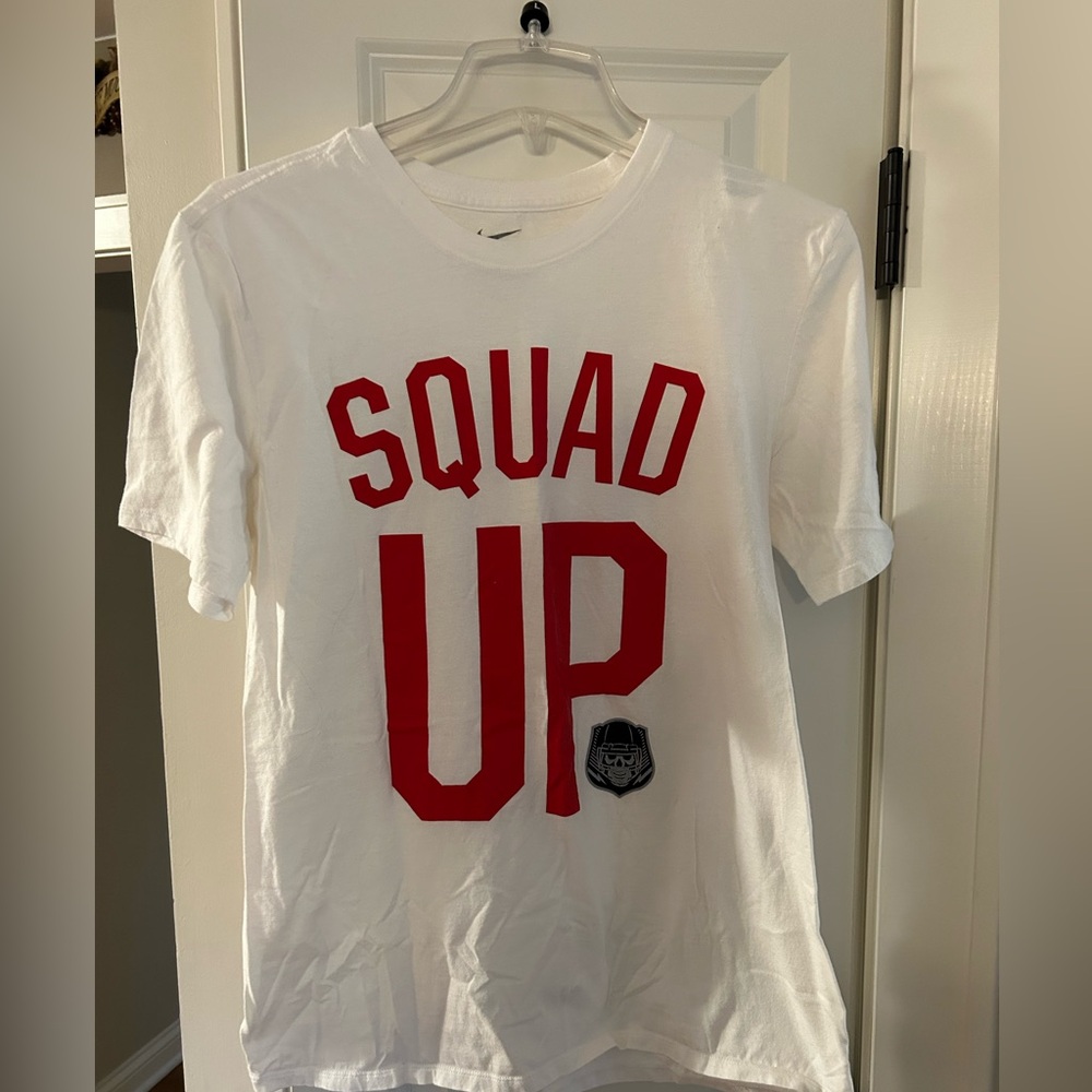 Nike Tshirt- men’s medium